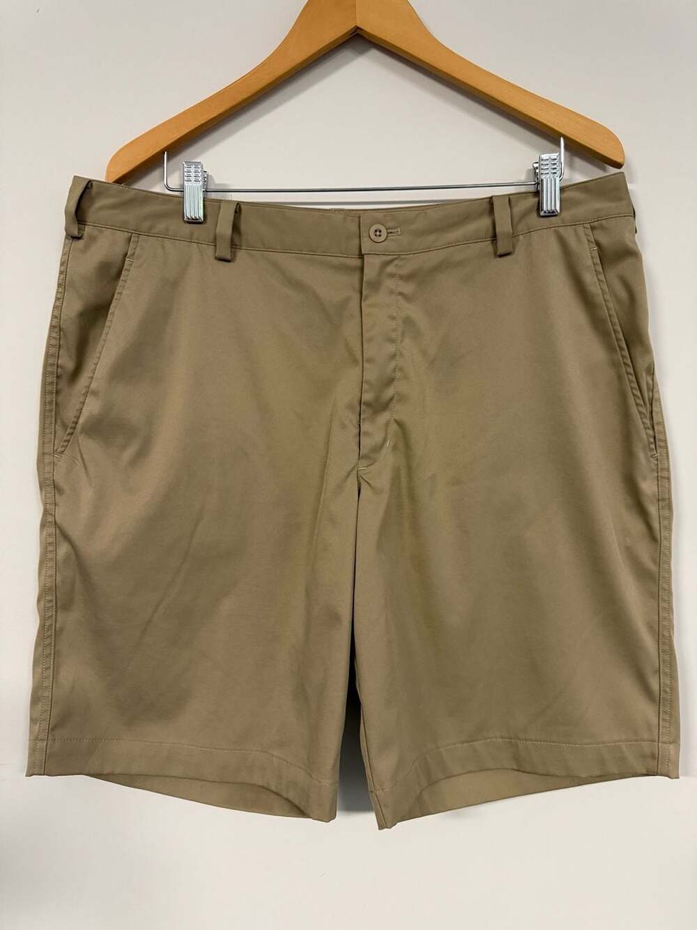 Nike Golf Dri-FIT Flat Front Shorts Khaki Tan Size 36